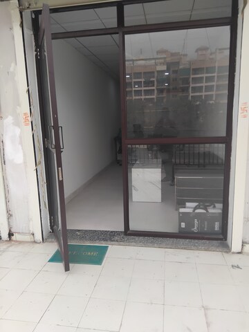 Commercial Shop 200 Sq.Ft. For Rent in Sector 85 Faridabad  7805003