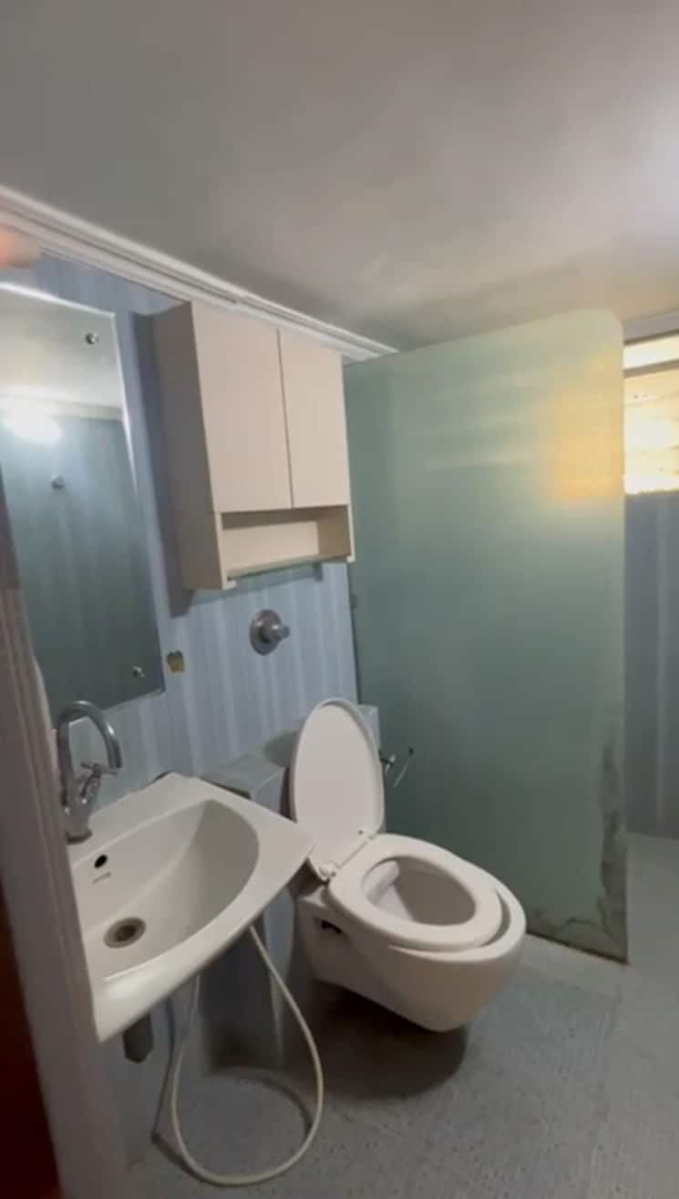 Bathroom, excellent-apartments 3 Bedroom 1200 Sq.Ft. Apartment In Bandra West Mumbai 7805333