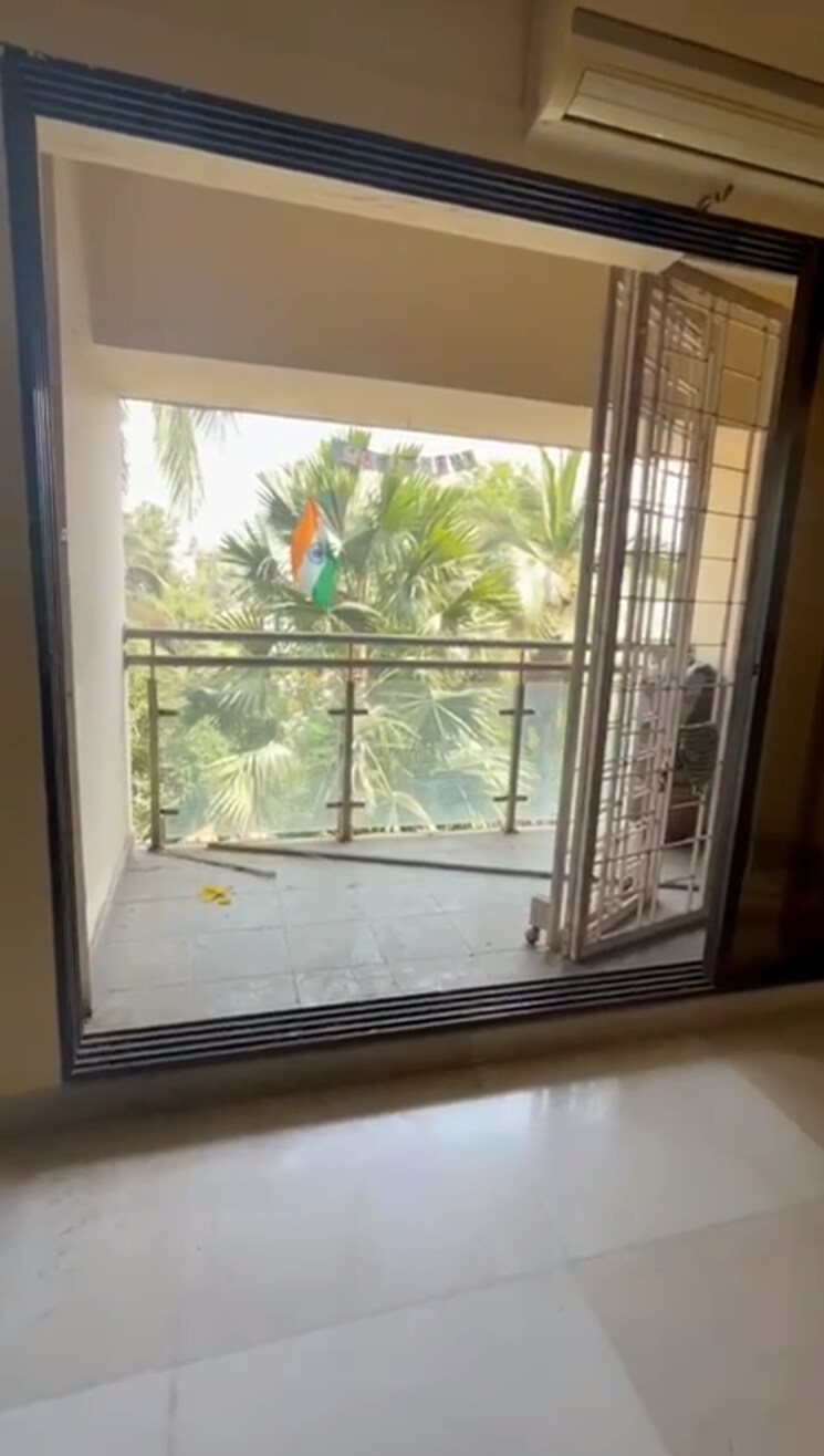 Room, excellent-apartments 3 Bedroom 1200 Sq.Ft. Apartment In Bandra West Mumbai 7805333