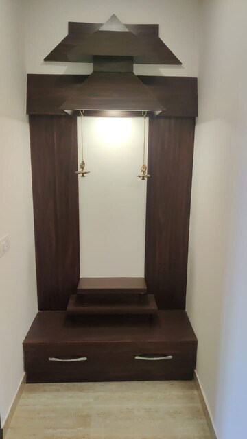 Room in 3 BHK Builder Floor at Nirvana Country – for Sale