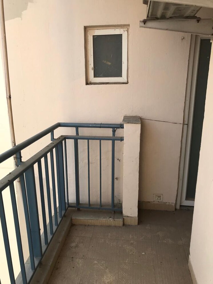 Balcony, spaze-privy 3.5 Bedroom 2085 Sq.Ft. Apartment In Sector 72 Gurgaon 7805516