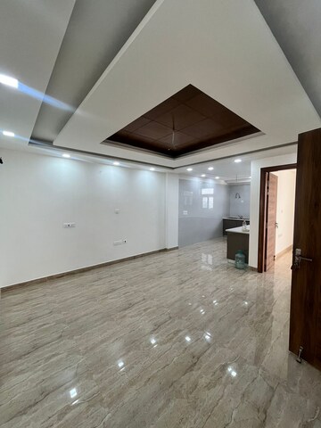 Kitchen in 3 BHK Builder Floor at Puri Kohinoor, Sector 89 – for Sale
