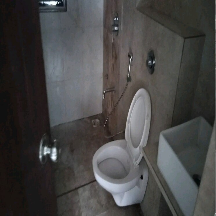Bathroom, mumbai nashik highway 3 Bedroom 15000 Sq.Ft. Apartment In MumbaI Nashik Highway Nashik 7805999