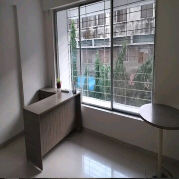 Lift in 3 BHK Apartment at MumbaI-Nashik Highway – for Sale