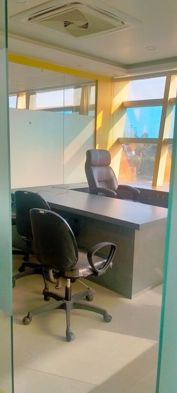  Office Space For Rent in New Town