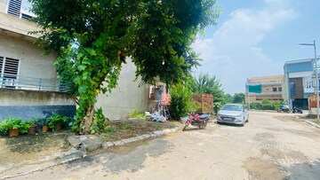  Shop – Exterior View View at DLF Hyde Park, South Mullanpur - for Sale