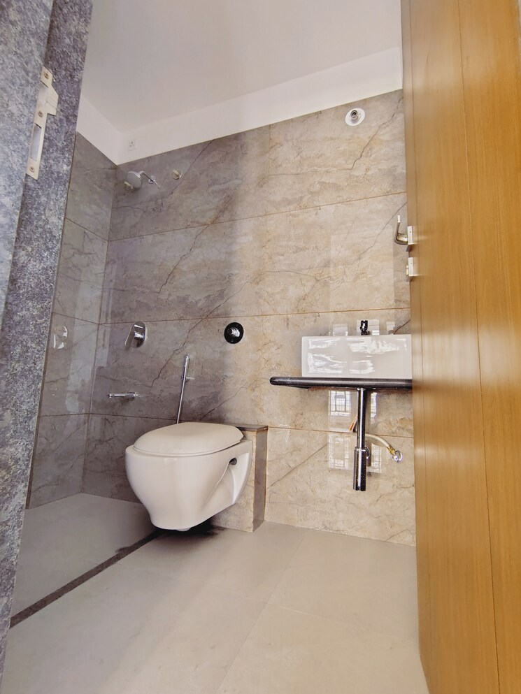 Bathroom, wakadkar-stellar-rhythmm 2 Bedroom 1000 Sq.Ft. Apartment In Wakad Pune 7806216