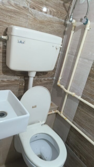 Bathroom in 2.5 BHK Apartment at Vakola – for Sale