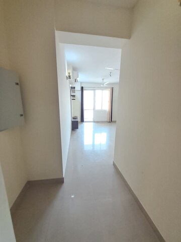 Room in 2.5 BHK Apartment at M3M Woodshire, Sector 107 – for Rent