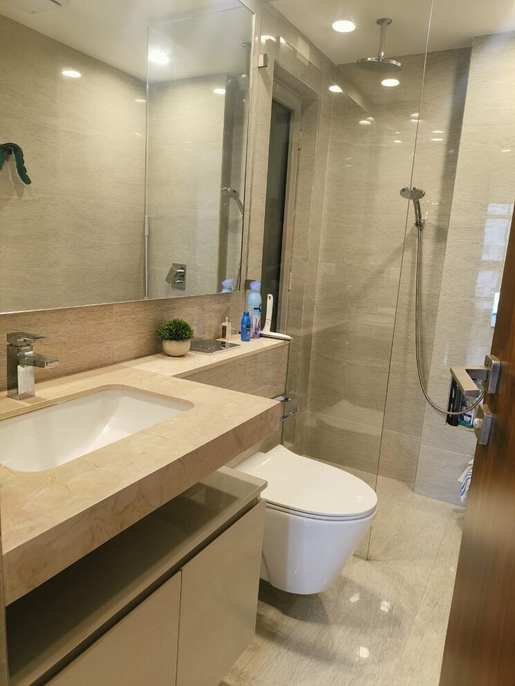 Bathroom, hiranandani-regent-hill 1 Bedroom 379 Sq.Ft. Apartment In Powai Mumbai 7806466