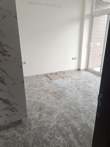 Room in 4 BHK Builder Floor at Chitra Vihar – for Sale