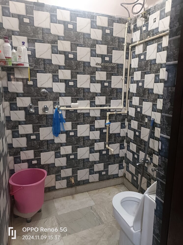 Bathroom, shastri nagar 3 Bedroom 720 Sq.Ft. Builder Floor In Shastri Nagar Delhi 7806717