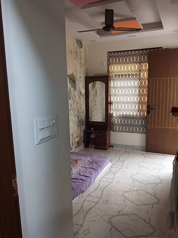 Room in 2 BHK Builder Floor at Shastri Nagar – for Sale