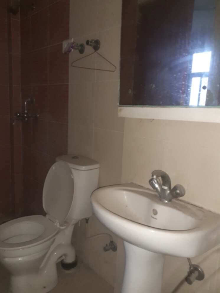 Bathroom, mahagun-mywoods 3 Bedroom 1235 Sq.Ft. Apartment In Sector 16c Greater Noida Greater Noida 7806801
