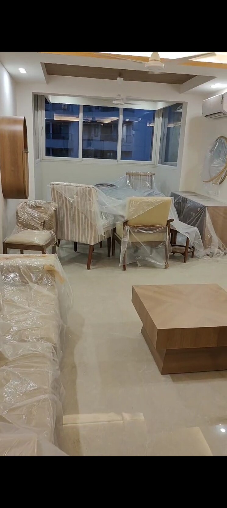 Master Bedroom, k-world-royal-court 5 Bedroom 3200 Sq.Ft. Apartment In Sector 39 Gurgaon 7806888