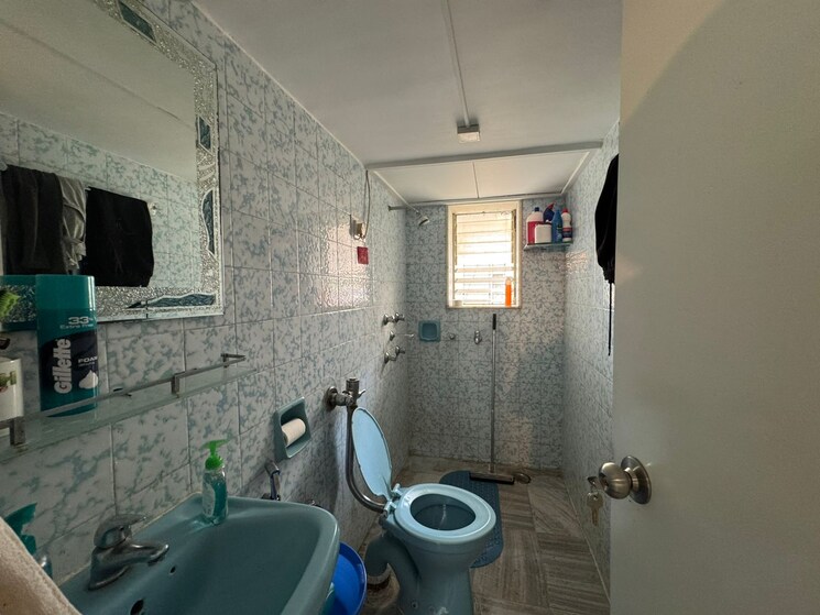 Bathroom, blue-moon-apartments 2 Bedroom 1100 Sq.Ft. Apartment In Khar West Mumbai 7806990