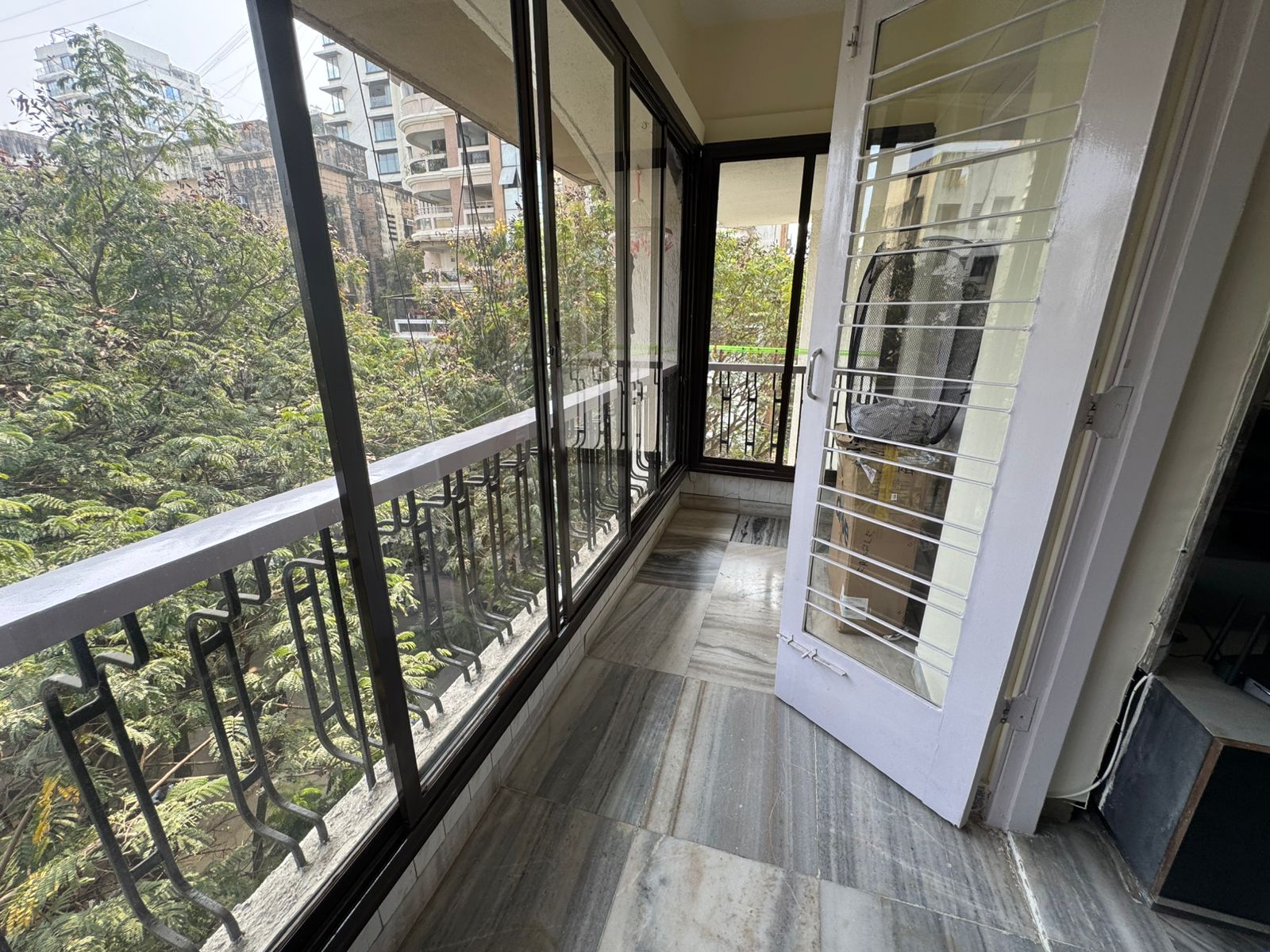 2 BHK Apartment For Resale in Blue Moon Apartments Khar West Mumbai  7806990