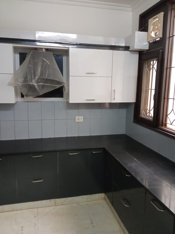 Kitchen, ansal-sushant-lok-i 3 Bedroom 300 Sq.Yd. Builder Floor In Sector 43 Gurgaon 7807015