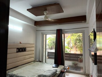 Building Lobby in 6+ BHK Independent House at Ansal Sushant Lok I, Sector 43 – for Sale