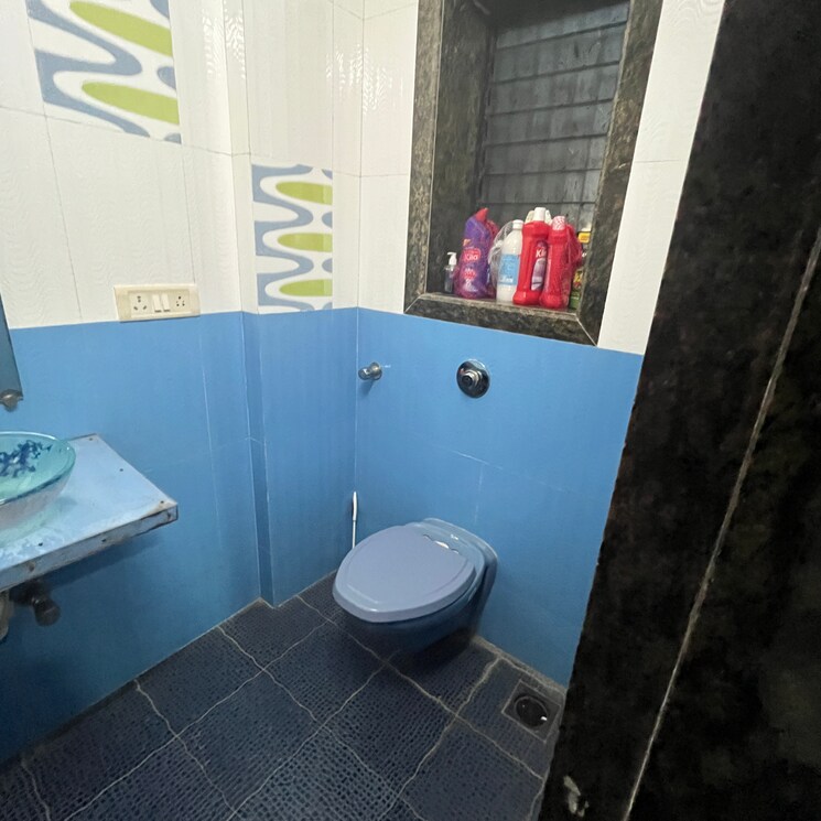 Bathroom, broklyn-hill 3 Bedroom 1200 Sq.Ft. Apartment In Shashtri Nagar Mumbai 7807100