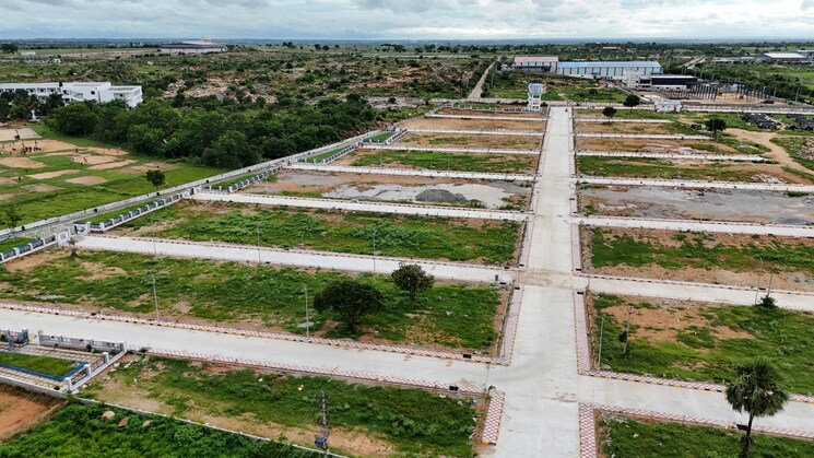 Garden, akshita-e-city-enclave  200 Sq.Yd. Plot In Maheshwaram Hyderabad 7807084