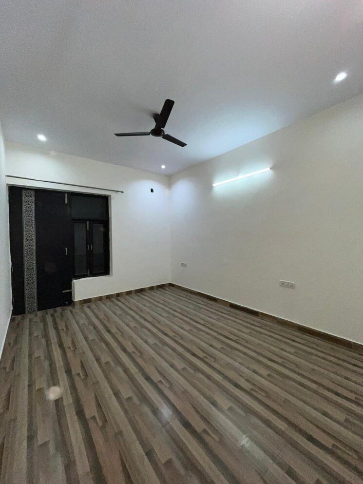 Bedroom, ardee-city 3.5 Bedroom 2250 Sq.Ft. Apartment In Sector 52 Gurgaon 7807087
