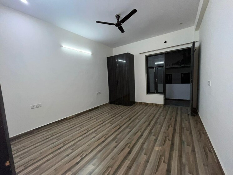 Room, ardee-city 3.5 Bedroom 2250 Sq.Ft. Apartment In Sector 52 Gurgaon 7807087