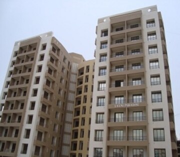 2 BHK Apartment For Rent in Laxmi Paradise, Mira Road