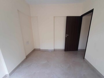 Room in 2 BHK Apartment at Vakola – for Sale