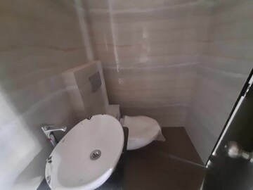 Bathroom in 2 BHK Apartment at Vakola – for Sale