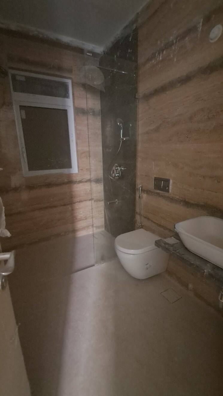 Bathroom, marathon-monte-south 2 Bedroom 1150 Sq.Ft. Apartment In Byculla West Mumbai 7807349