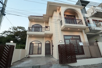 4 BHK Independent House – Exterior View View at Sahastradhara Road - for Sale