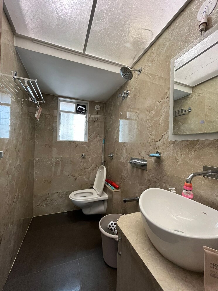 Bathroom, borivali west 2 Bedroom 600 Sq.Ft. Apartment In Borivali West Mumbai 7807444