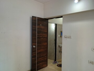 Room in 1 BHK Apartment at Tulsi Aura Mumbai, Ghansoli – for Sale