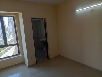 Room in 3 BHK Apartment at Logix Blossom County, Sector 137 – for Rent