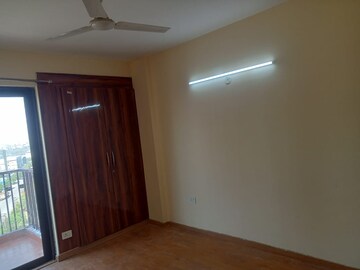 Room in 3 BHK Apartment at Logix Blossom County, Sector 137 – for Rent