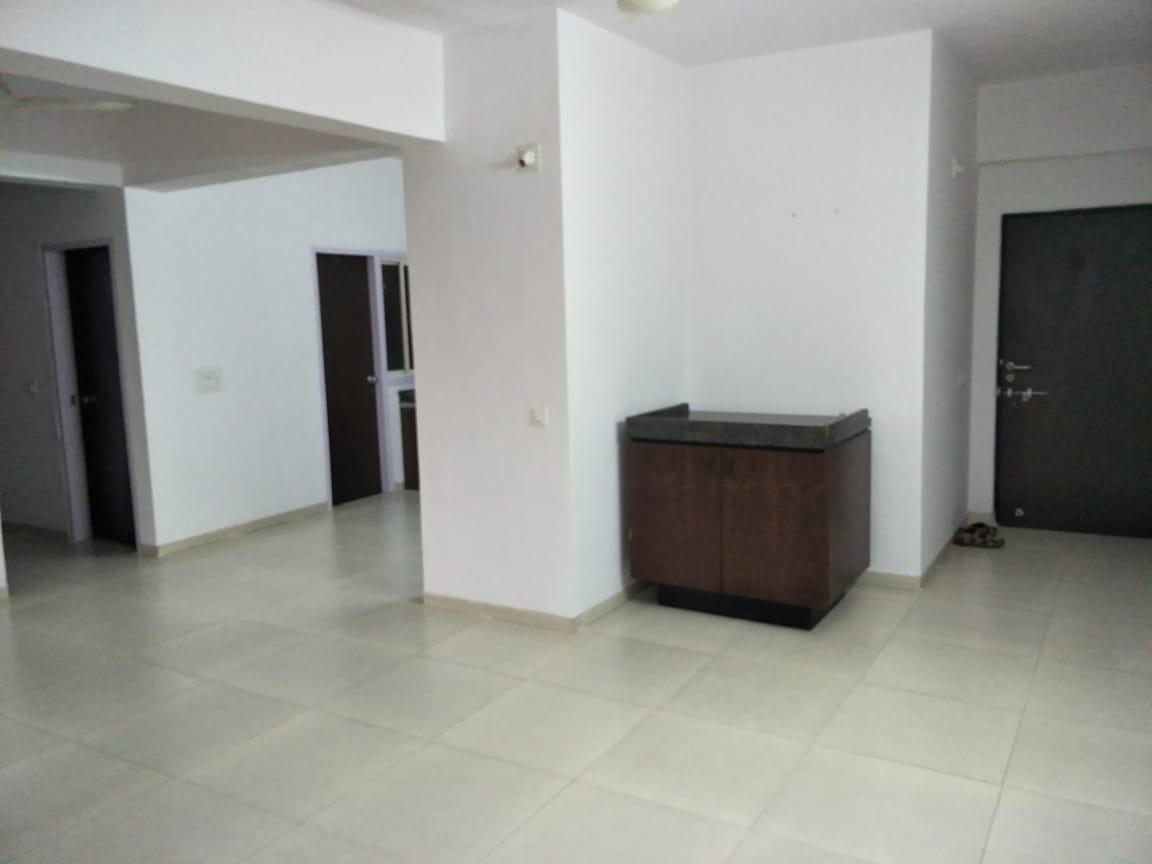 3 BHK Apartment For Rent in Ashram Road Ahmedabad  7807732