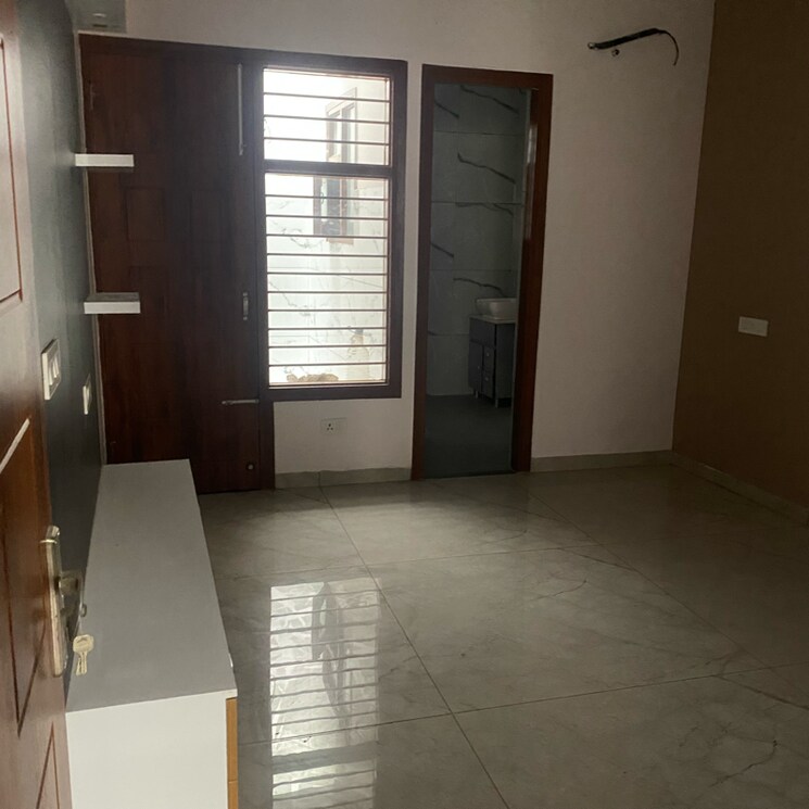 Room, shri-northview-avenue 3 Bedroom 1350 Sq.Ft. Apartment In High Ground Zirakpur 7807756