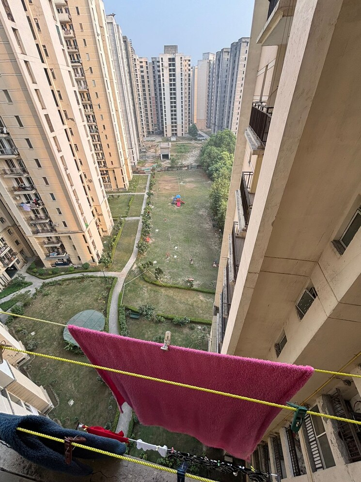 Balcony, jaypee-greens-kosmos 3.5 Bedroom 1356 Sq.Ft. Apartment In Sector 134 Noida 3908379