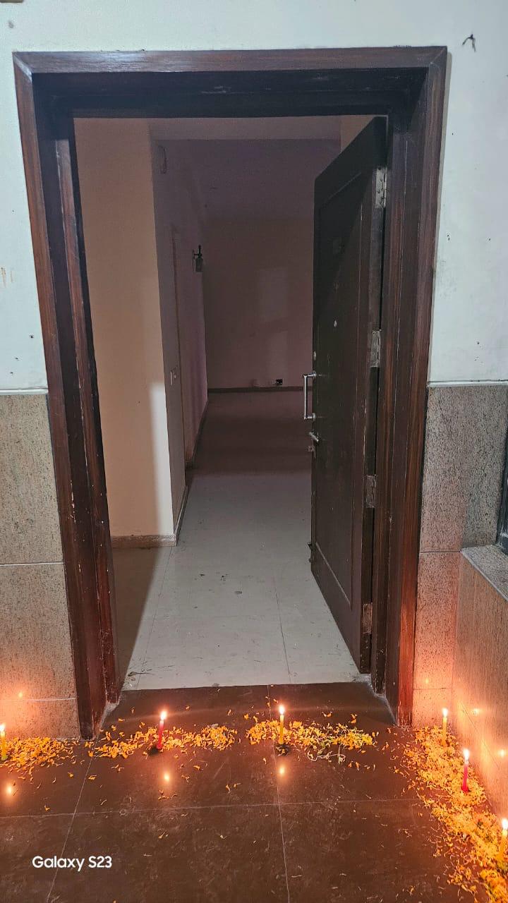 1 BHK Independent House For Sale in Gnida 