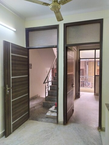 Building Lobby in 1 BHK Builder Floor at Govindpuri – for Rent
