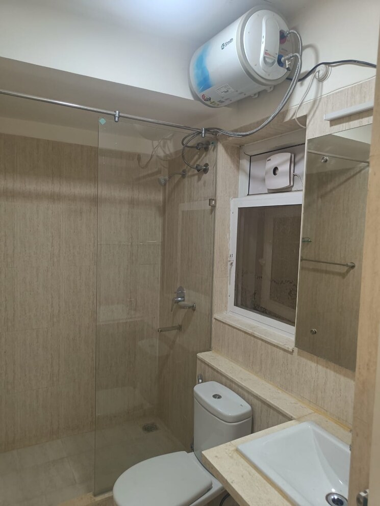 Bathroom, dlf-the-skycourt 3 Bedroom 1931 Sq.Ft. Apartment In Sector 86 Gurgaon 7808250