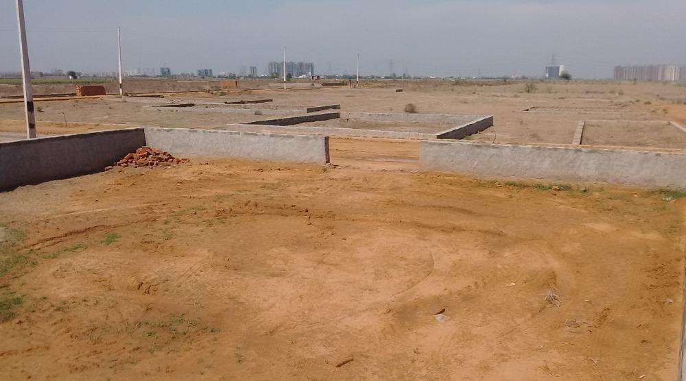 Plot For Resale in Knowledge Park ii Noida  7808268