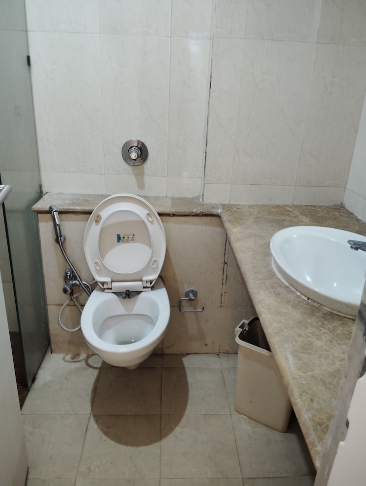 Bathroom, kalpataru-woods-ville 2 Bedroom 744 Sq.Ft. Apartment In Powai Mumbai 7808258