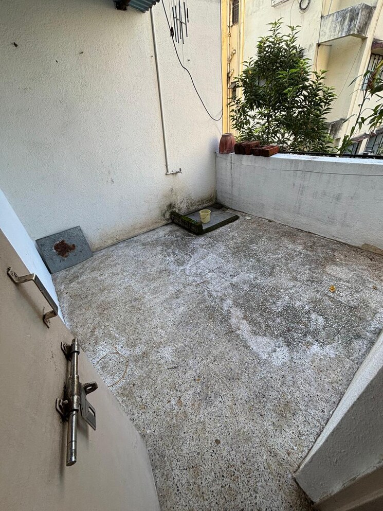 Balcony, amey-apartments 2 Bedroom 850 Sq.Ft. Apartment In Rambaug Colony Pune 7808312