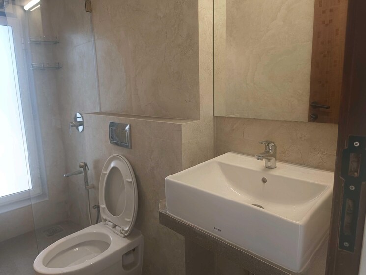 Bathroom, kabra-metro-one 3 Bedroom 1058 Sq.Ft. Apartment In Andheri West Mumbai 7808464