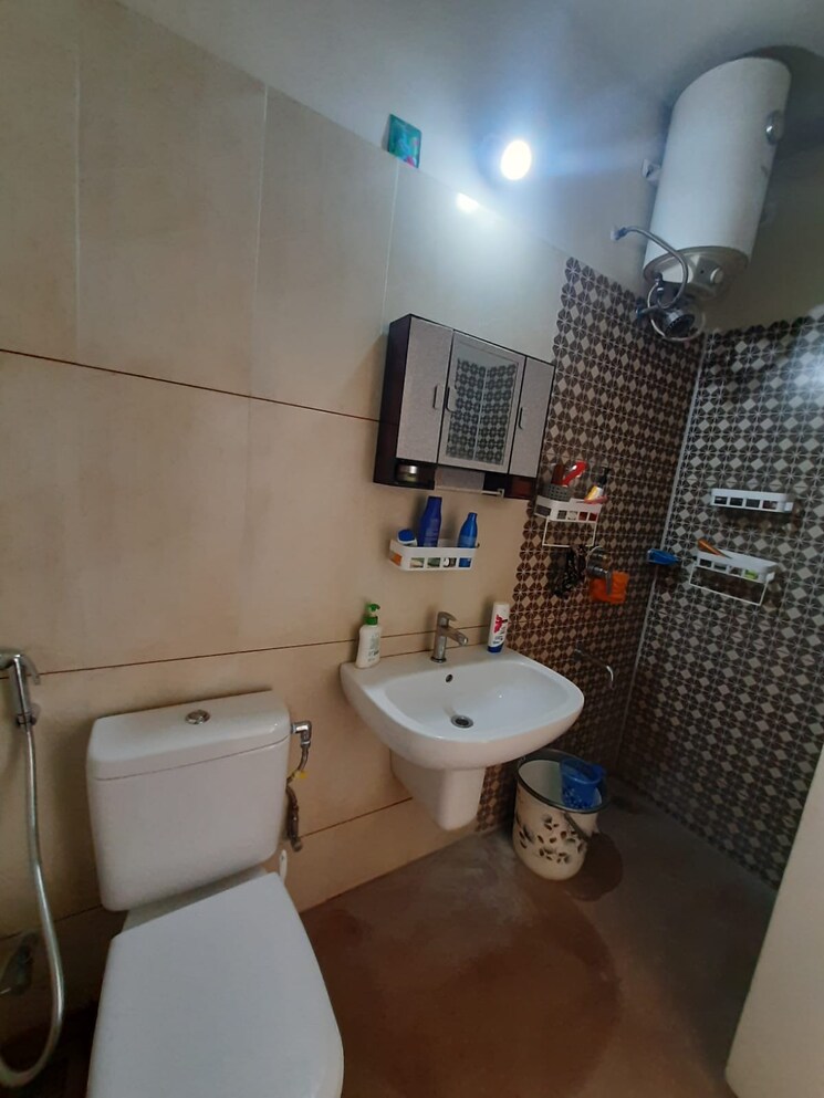 Bathroom, kumar-park-infinia-l2-l3-l4-k4-k5-and-j4 2 Bedroom 614 Sq.Ft. Apartment In Fursungi Pune 7808623