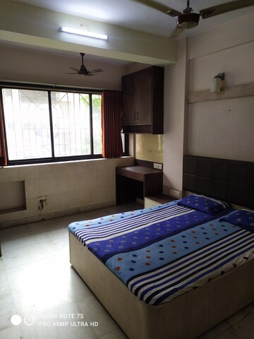 Bedroom in 2 BHK Apartment at Vashi Plaza, Vashi Sector 17 – for Rent