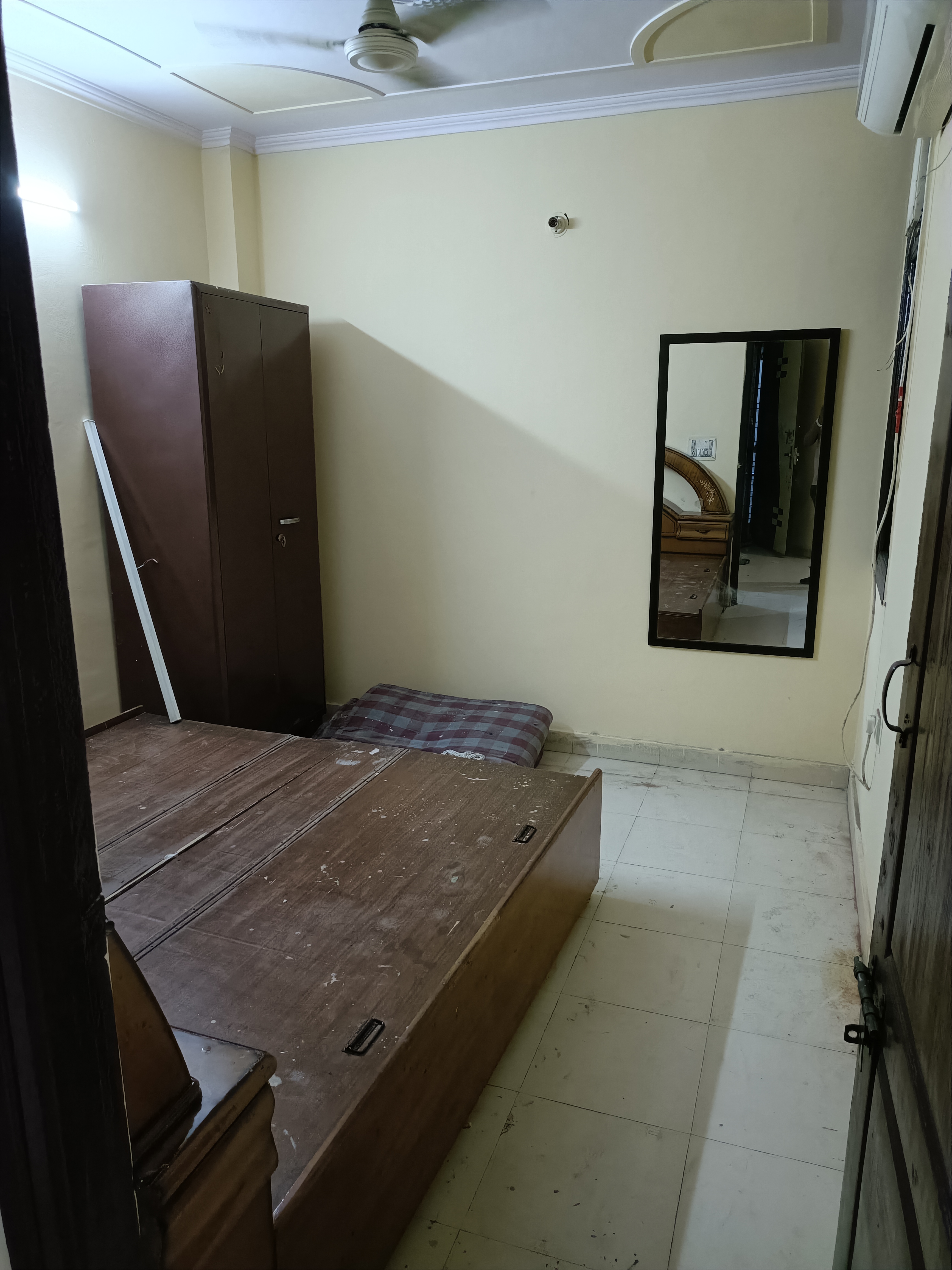 2 BHK Builder Floor For Rent in Guru Angad Nagar Delhi  7808685