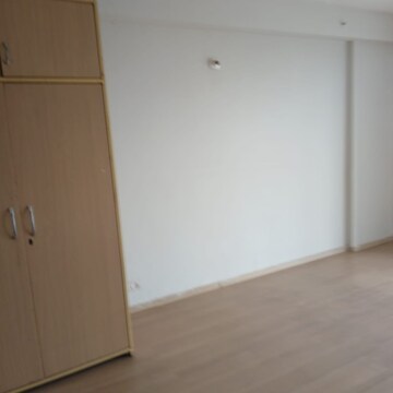 Room in 4 BHK Apartment at DLF New Town Heights I, Sector 90 – for Sale